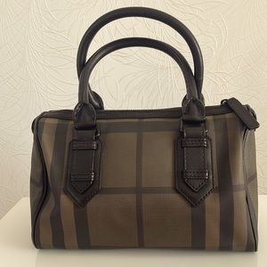 Burberry Boston bag